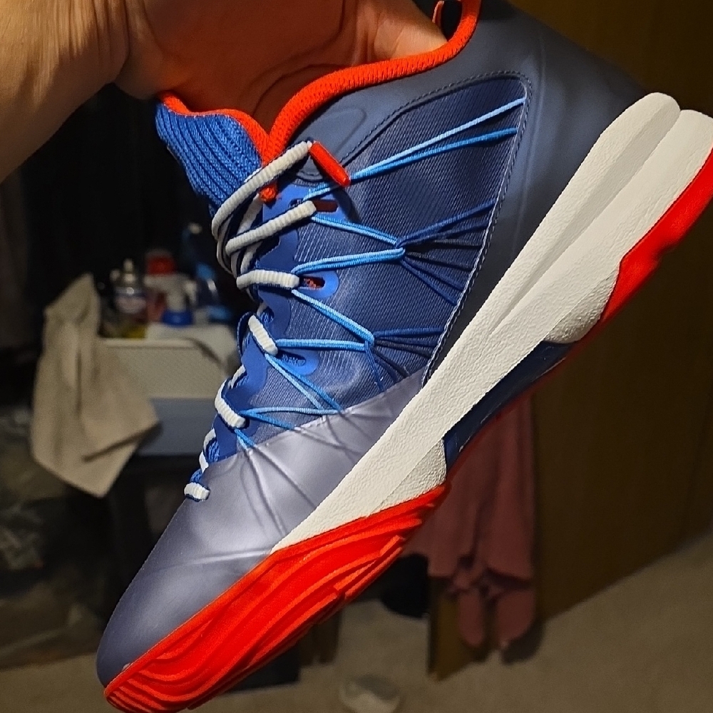 Jordan Blue and Orange Sneakers - Picture 7 of 9